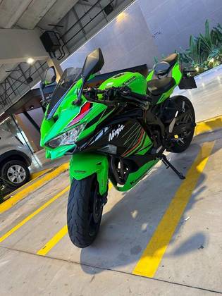 KAWASAKI NINJA ZX-4R 